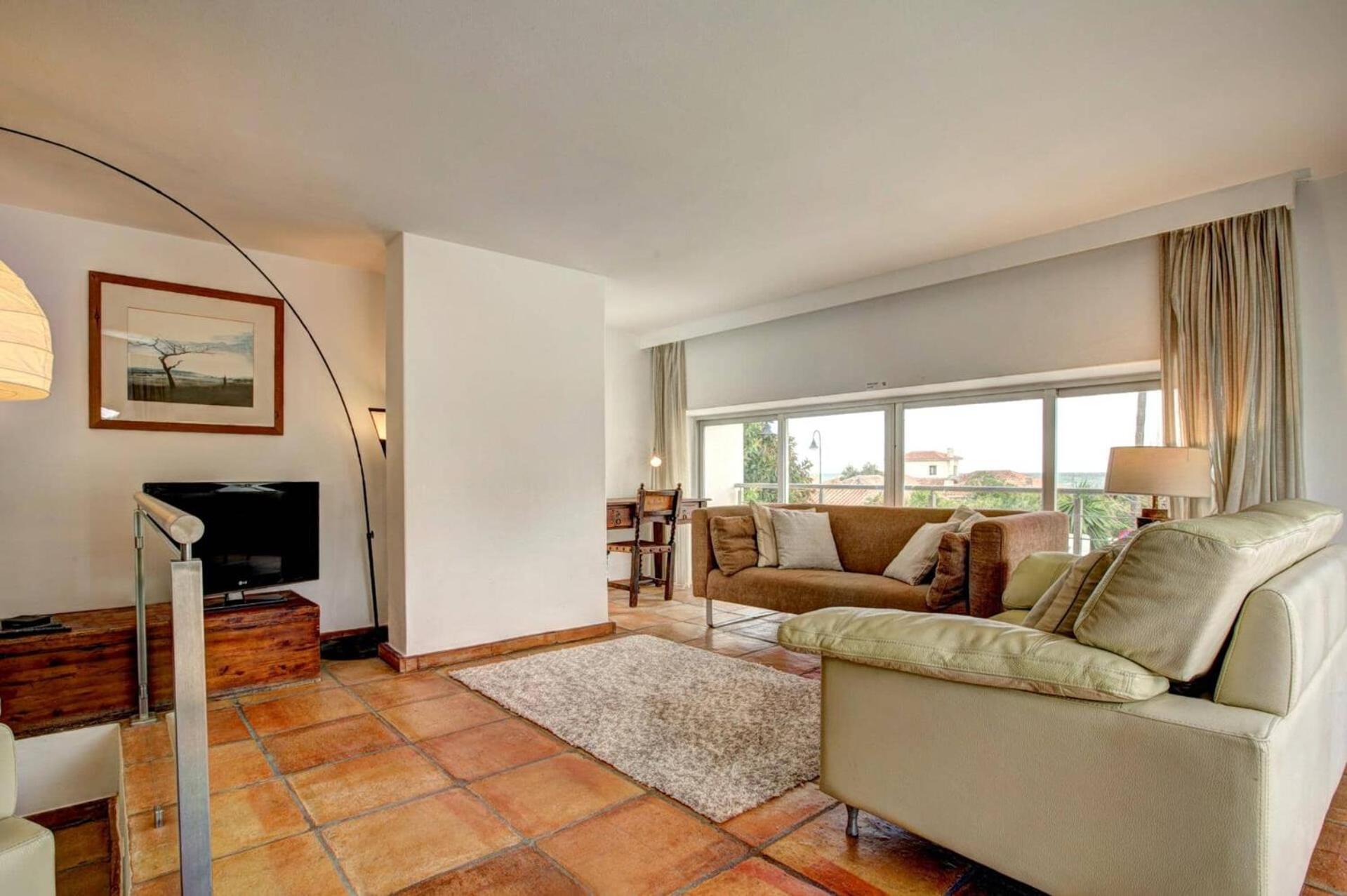Hébergement de vacances Sunshine Laughter & Sea Views